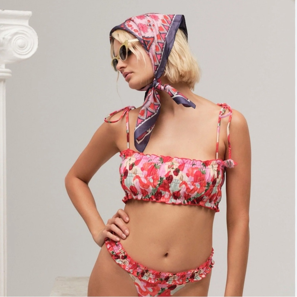 FL&L Keely Bikini Top NWT size Small
